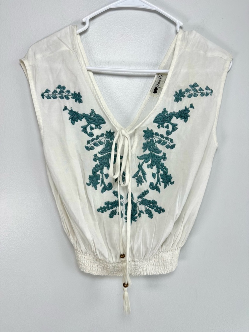 Embroidered V-Neck Tie Front Women's Top Cream with Teal Sz medium Boho Smocked